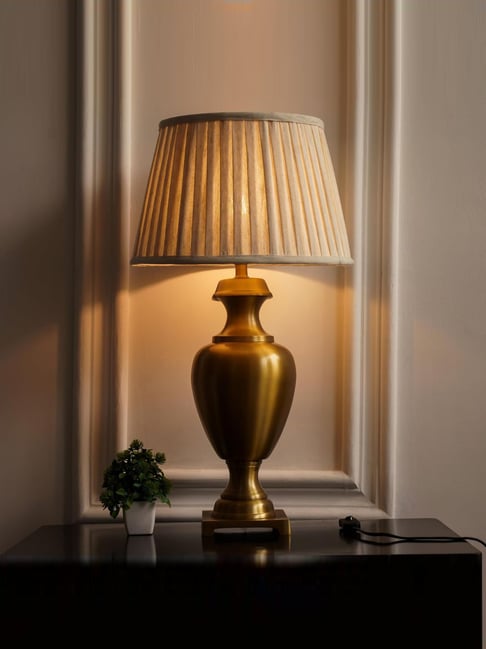 Divine Trends Gold Aluminium Antique Trophy Table Lamp