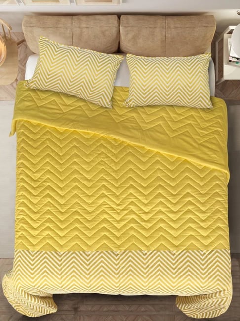 Saral Home Yellow Cotton Geometric 224 TC Queen Bedsheet - Set of 6 (For Gifting)