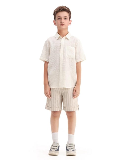 Rare Ones Boys Danni Beige Polyester Striped Button & Zip Closure Regular Fit Shorts