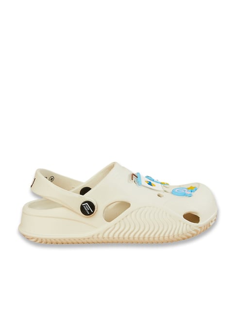 Fame Forever by Lifestyle Kids Beige Clogs