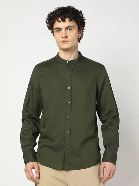 GAP Dark Green Regular Fit Solid Shirt