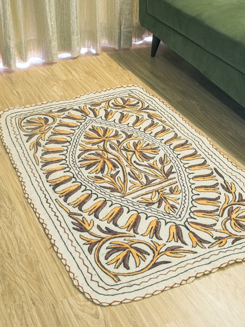 Buy Swadeh Multicolour Wool Abstract Kashmiri Namda Rug at Best