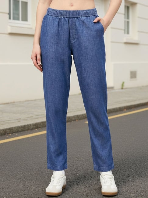 Bewakoof Rinse Blue Solid Ankle Length Jeans