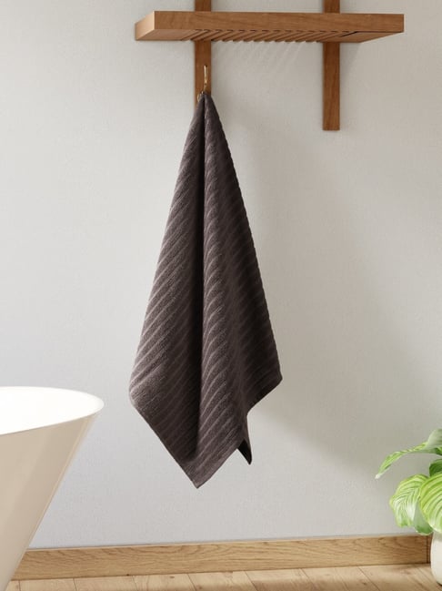 Welspun Ultralite 100% Cotton 250 GSM Dobby Weave Plain Hight Absorbent Bath Towel| Quick Dry & Soft Feel with Attractive Border ¿ 70 x 137Cm ¿ Dark Brown