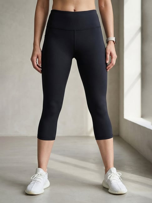 Zelocity By Zivame Black Beauty Polyester Elastane Solid Capri