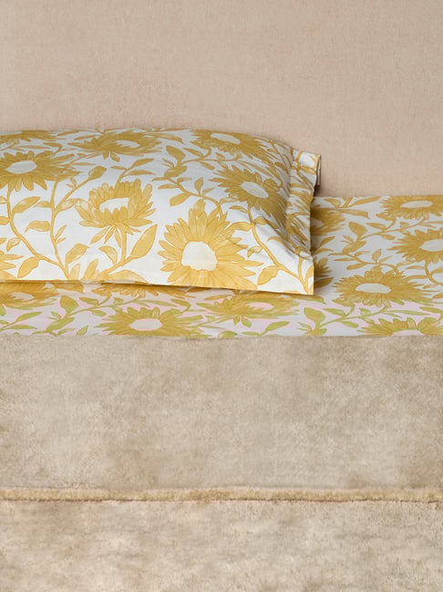 Westside Home Beige Queen Bed Fleece Blanket