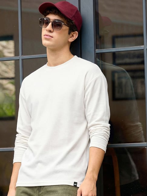 Bewakoof Off White Relaxed Fit Solid T-Shirt-picture-41