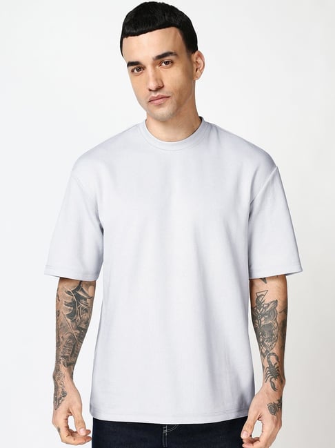 Bewakoof Grey Relaxed Fit Solid T-Shirt-picture-30