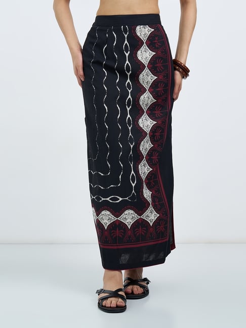 Akkriti By Pantaloons Jet Black Rayon Abstract Skirts