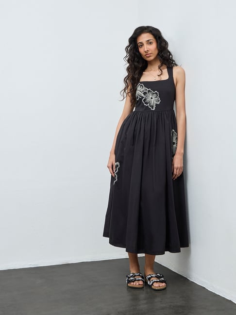 Bombay Paisley by Westside Black Floral Embroidered Cotton A-Line Dress