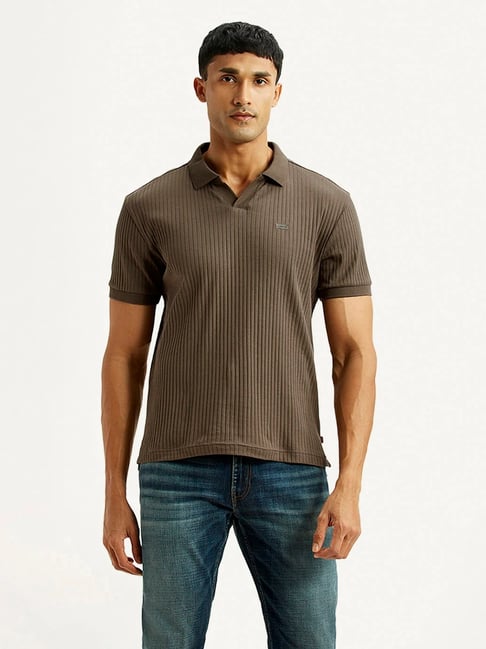 Levi's Men's Textured Brown Slim Fit Polo T-shirt