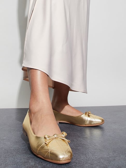 Code by Lifestyle Women's Light Gold Flat Ballets