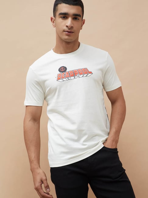 Fame Forever By Lifestyle Off White Cotton Regular Fit Printed T-Shirt-picture-39