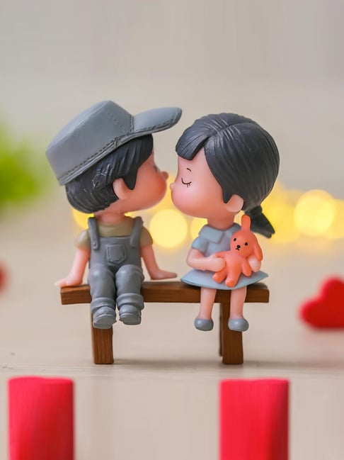 eCraftIndia Multicolor Resin Love Kissing Couple Romantic Miniature Statue Showpiece - Set of 2