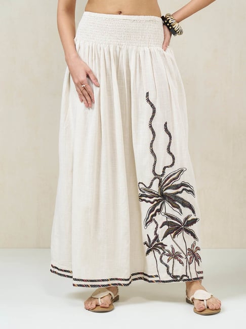 Akkriti By Pantaloons White Relaxed Fit Embroidered Skirt