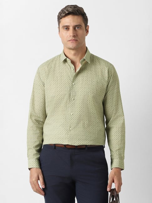 Van Heusen Green Cotton Regular Fit Printed Shirt