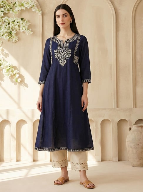 Globus Navy Blue Polyester Embroidered Three-Quarter Sleeves Kurti-picture-29