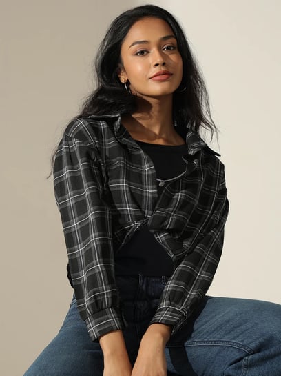 SHOWOFFFF Black Cotton Checks Top With Inner Tank Top & Chain