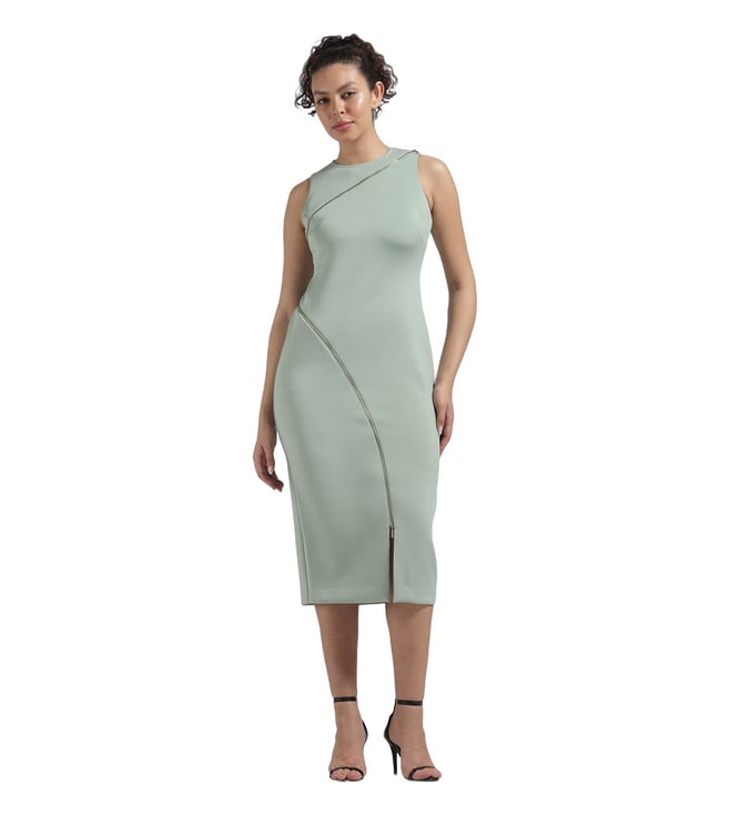 green emerald velvet dress 12 Season Color Analysis | Indigo Tones