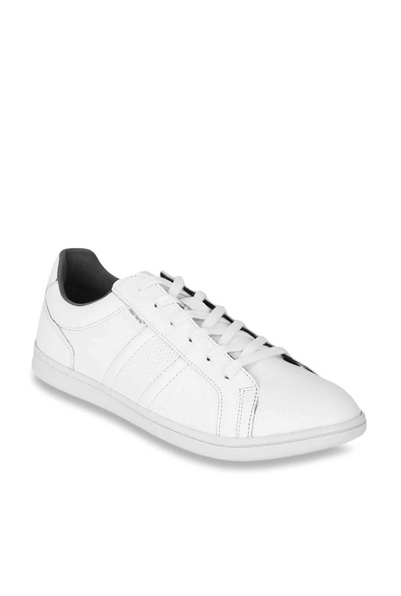 tata cliq sneakers