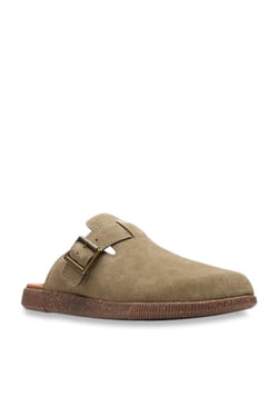 closest clarks shoe store to me