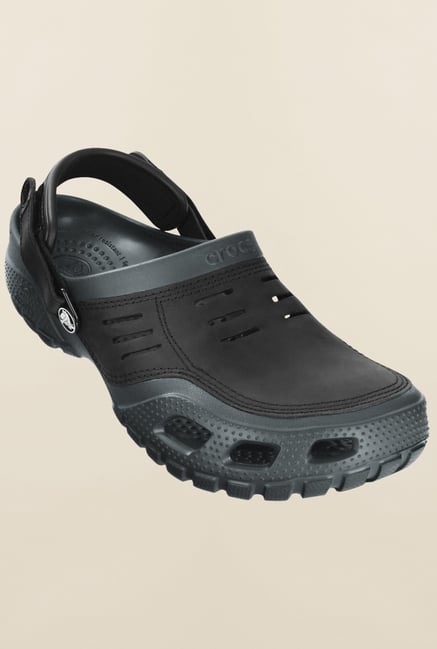 Crocs yukon sport black on sale