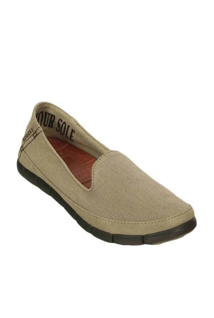 Buy Crocs Stretch Sole Tumbleweed Espresso Loafers Online at best price at TataCLiQ