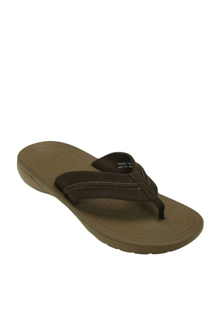 Buy Crocs Yukon Mesa Espresso & Walnut Flip Flops Online at best price at  TataCLiQ