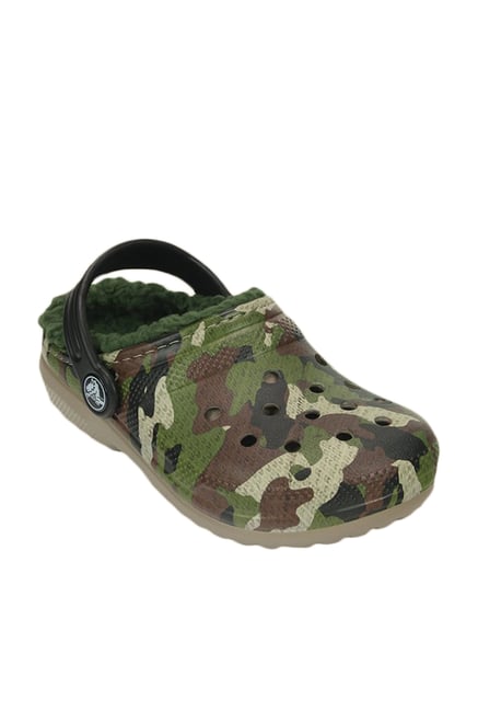 girls camo crocs