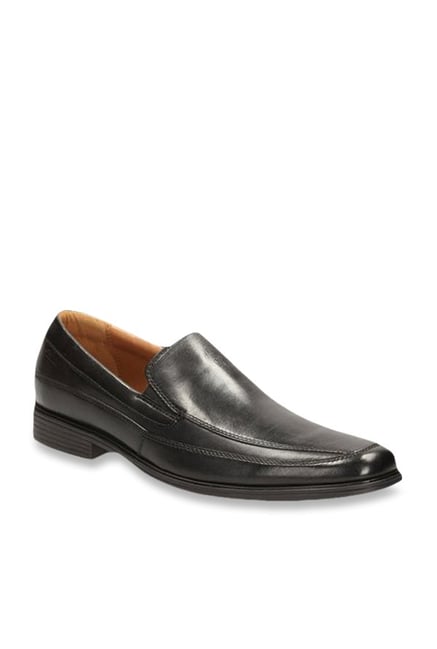 clarks tilden slip on