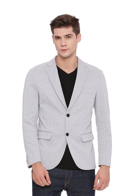 grey blazer black lapel