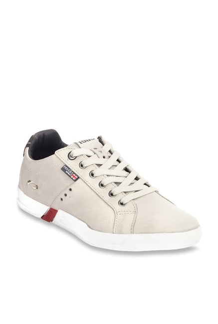 pavers grey shoes