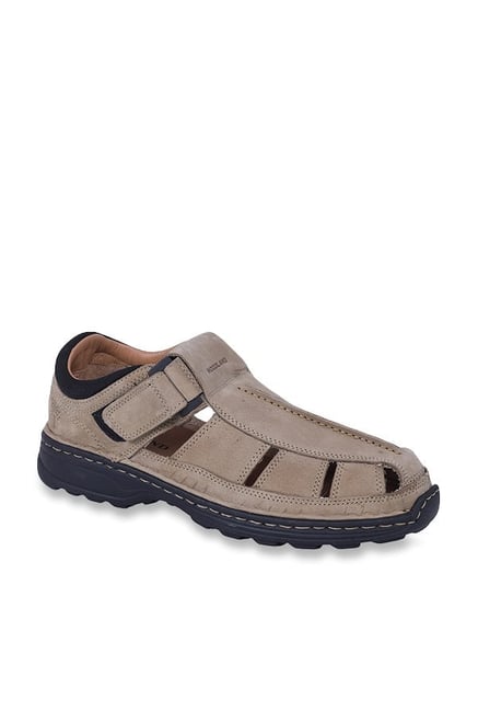 woodland fisherman sandals