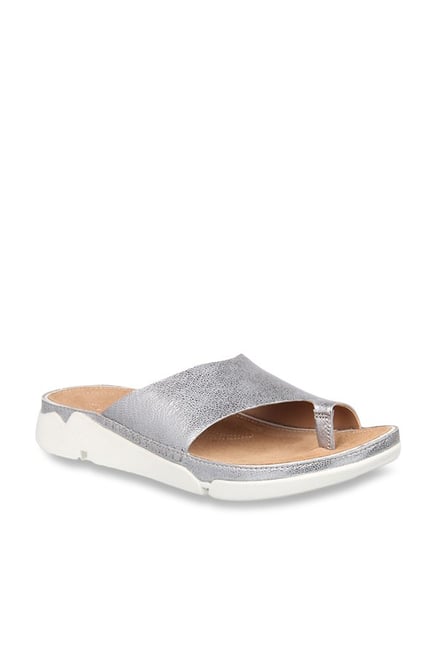 clarks toe ring sandals