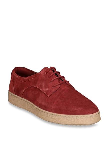 clarks maroon shoes