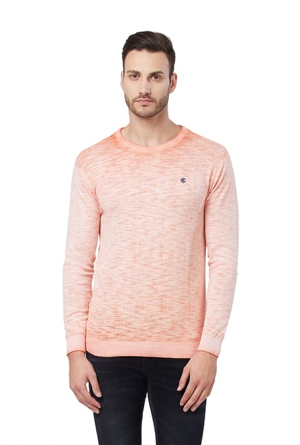 peach sweater outfit