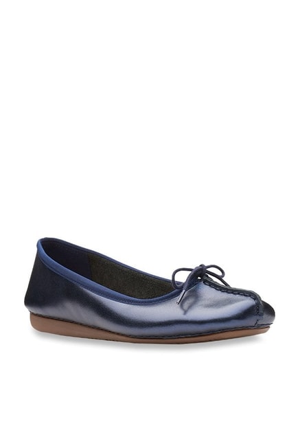 clarks freckle ice navy blue