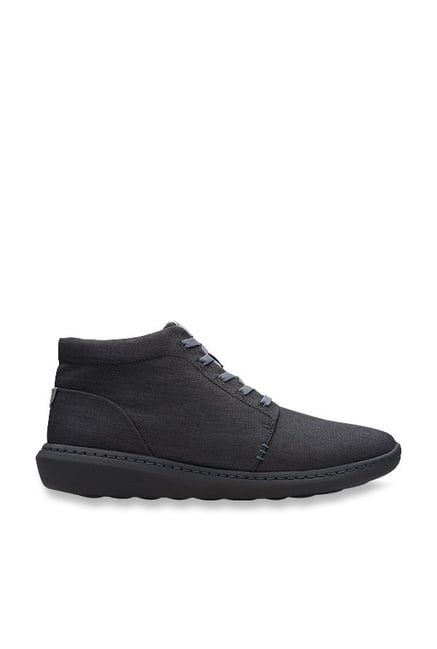 clarks step urban race