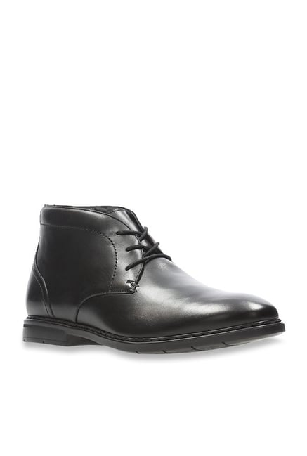 clarks black chukka boots