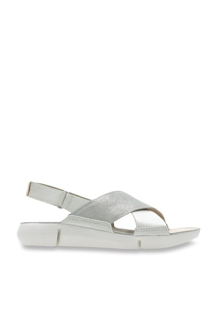 clarks silver flip flops
