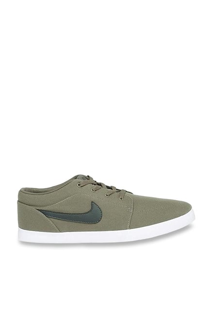 nike voleio sneakers