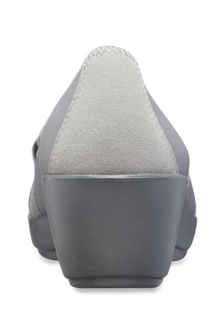 women's busy day strappy wedge