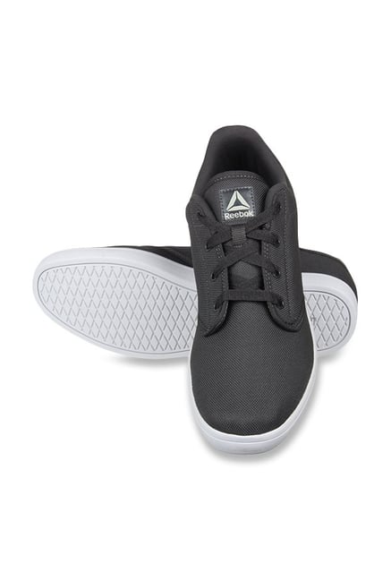 reebok tread fast sneakers