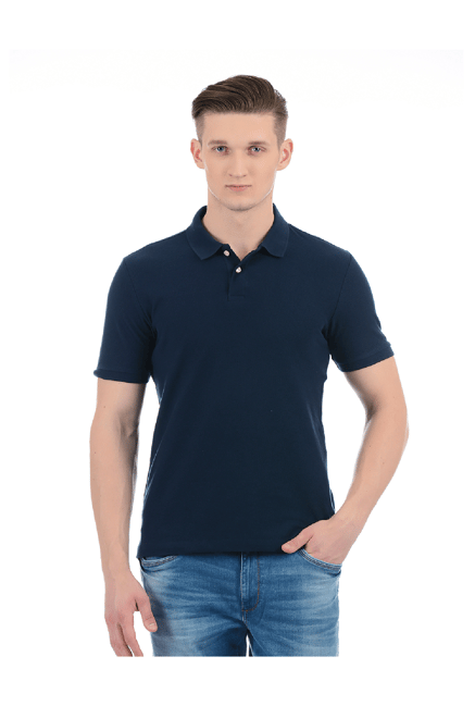 navy blue t shirt with jeans