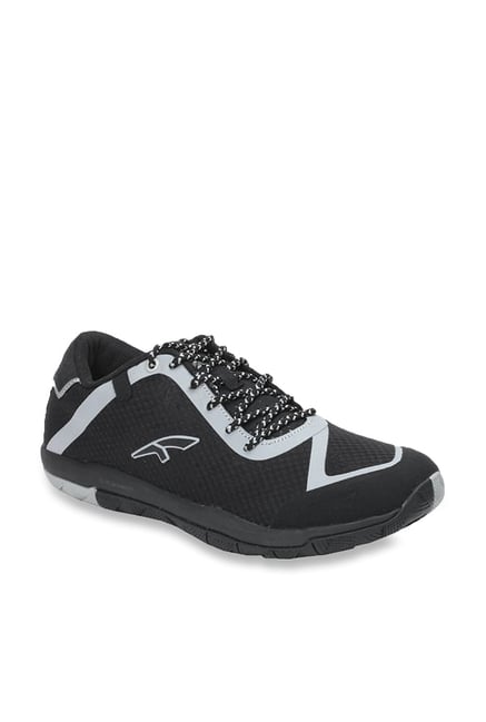 dark grey tennis shoes