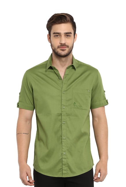 Mufti Green Half Sleeves Solid Slim Fit Shirt
