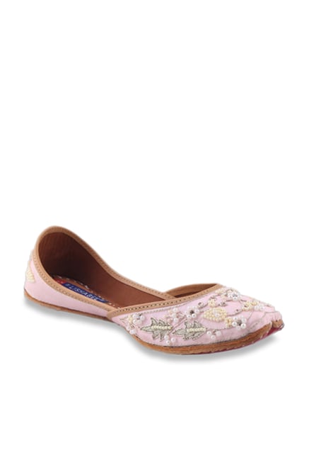 Lishabee by MSC Pink Ethnic Juttis