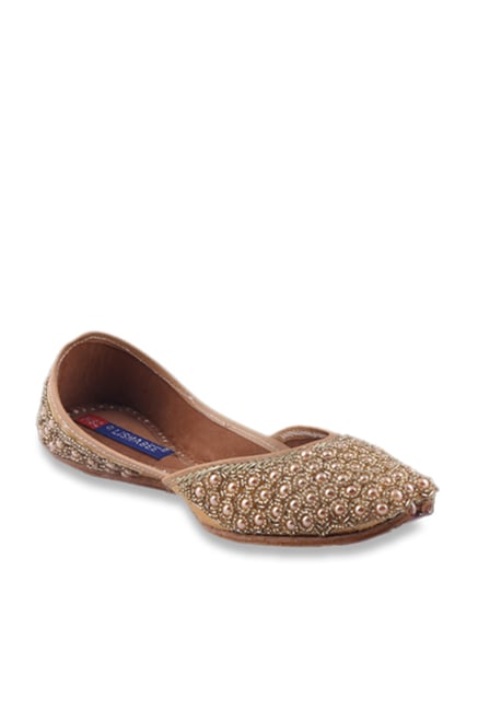 Lishabee by MSC Golden Ethnic Juttis