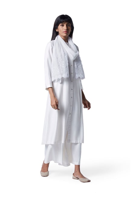 Zuba by Westside White Embroidered Cotton-Blend Stole