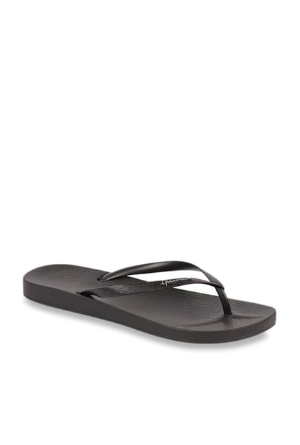 Ipanema Anatomic Black Flip Flops